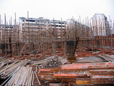 藝術學院新建工程 重視、關心、監督與科學推進